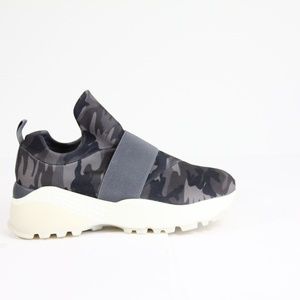 J Slides Women Chunky Sneakers Fashion Shoes sz 8 Manic Camouflage